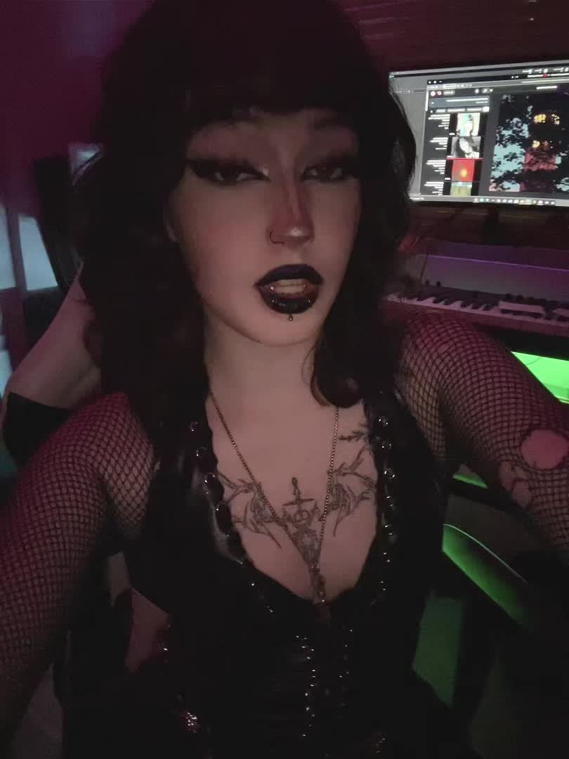 @ghostgirl0425