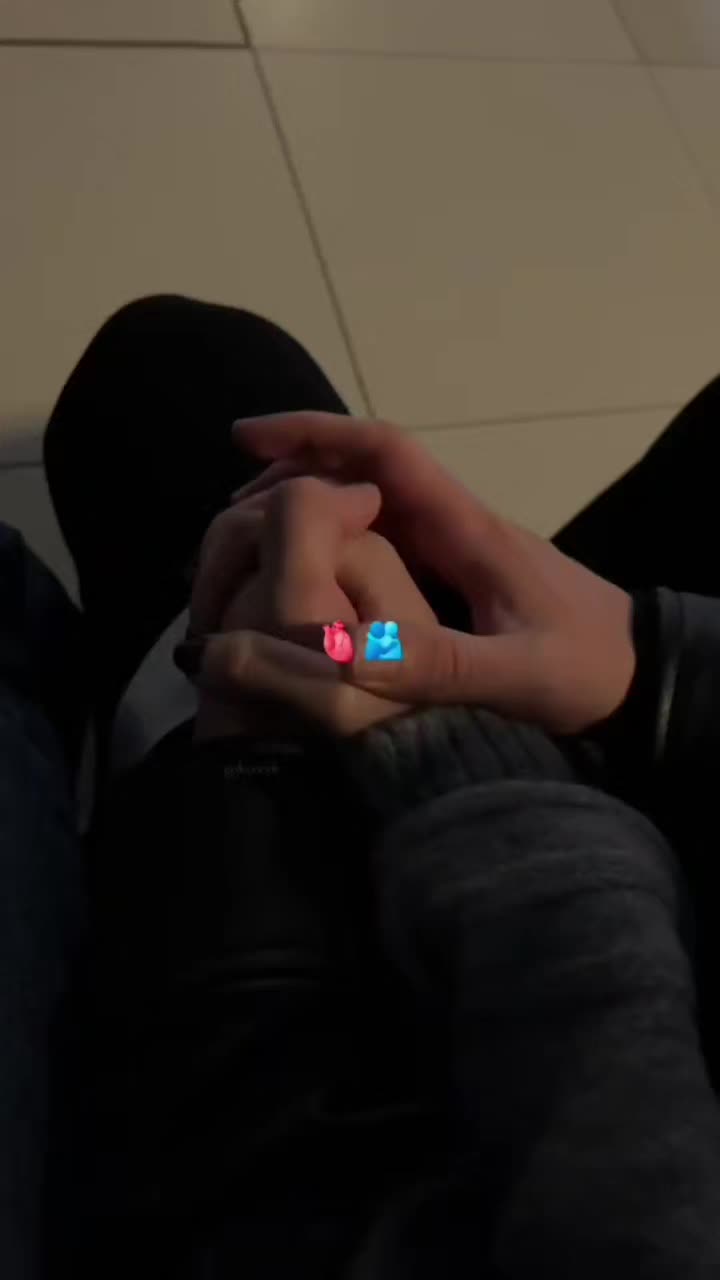 @ᵀʰᵃʸ ᶜᵃˡˡ ᵐᵉ ᶜʰⁱᵀᵃ🤫