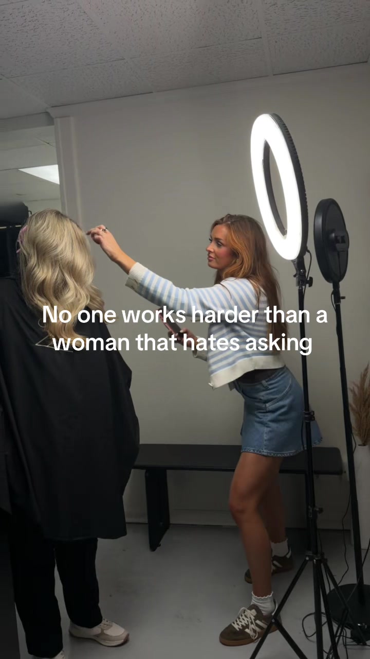 @Hailee Snow| Savannah stylist