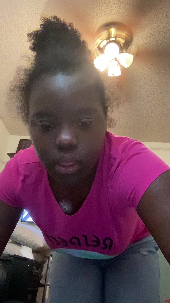 @MissZoeAaliyah09.   Pit babe