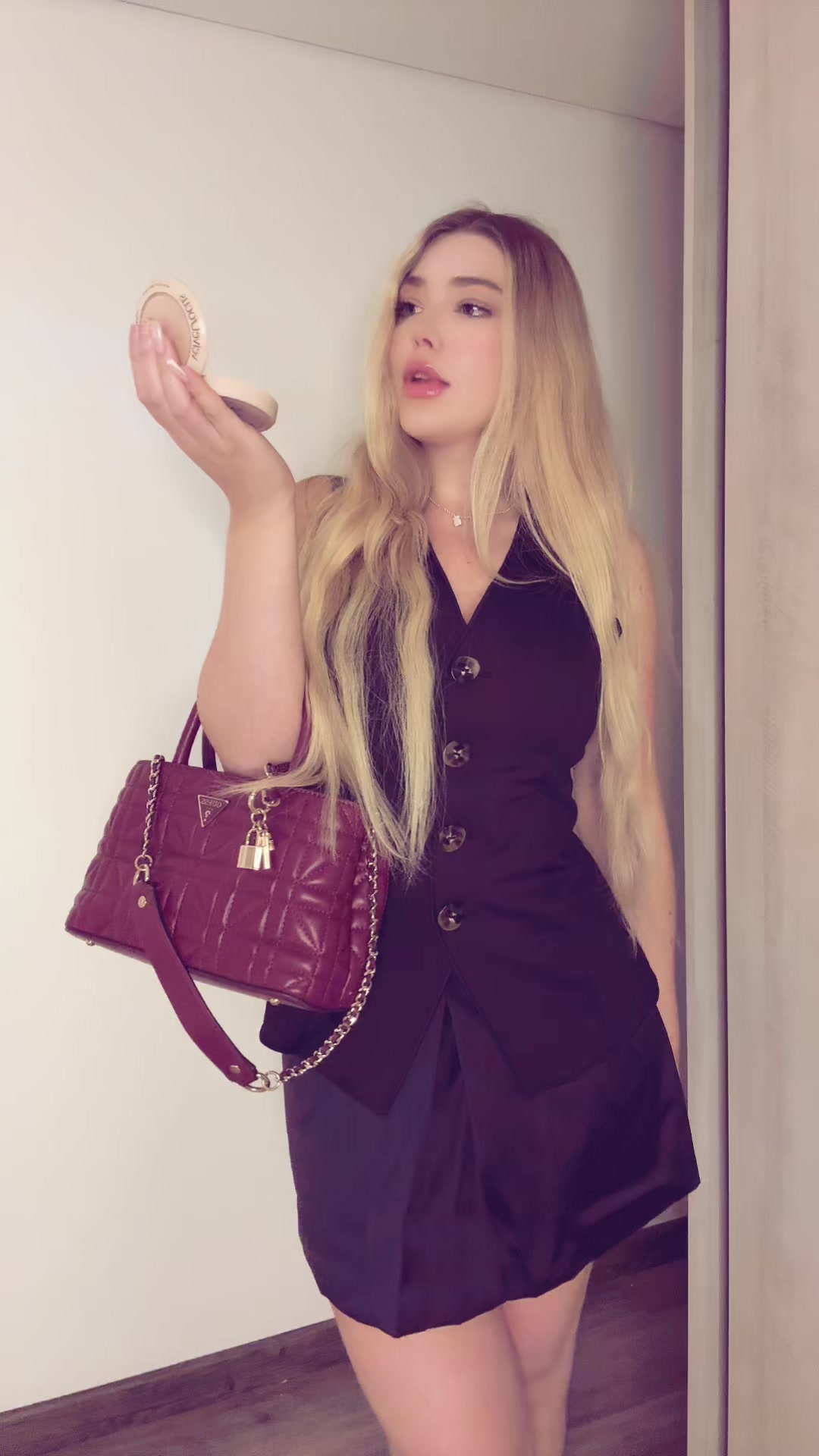 @larusayanaclips