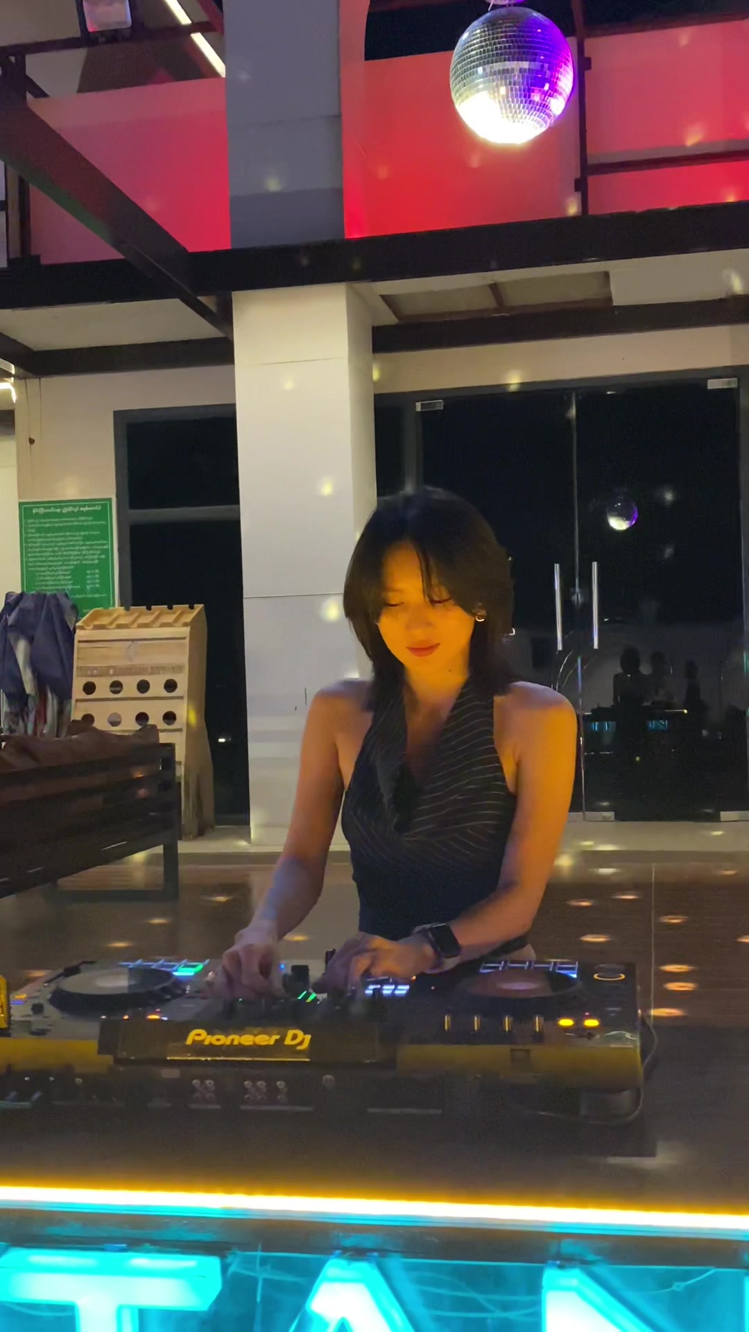@Titan Bar&Restaurant