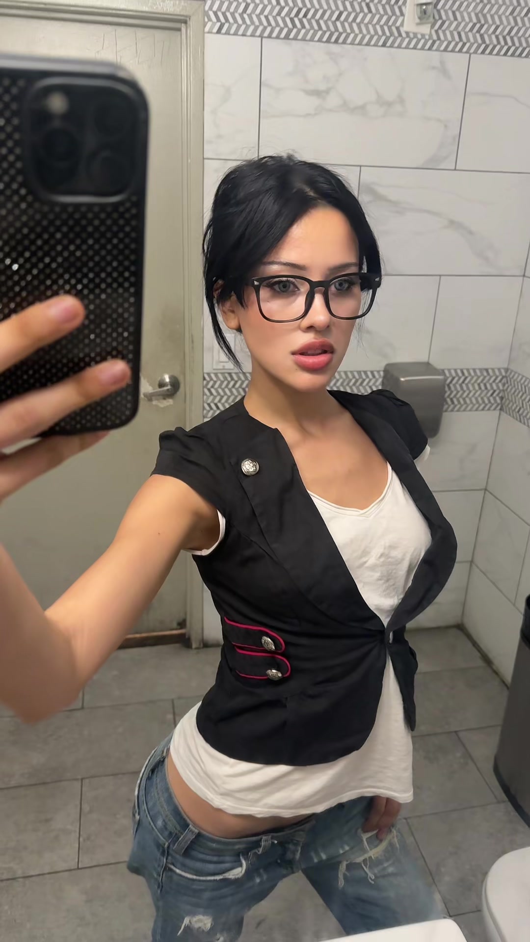 @leonanaomiiii