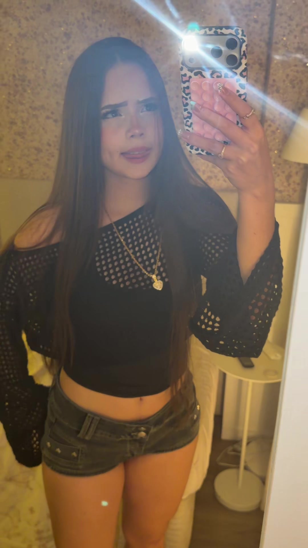 @️ ️