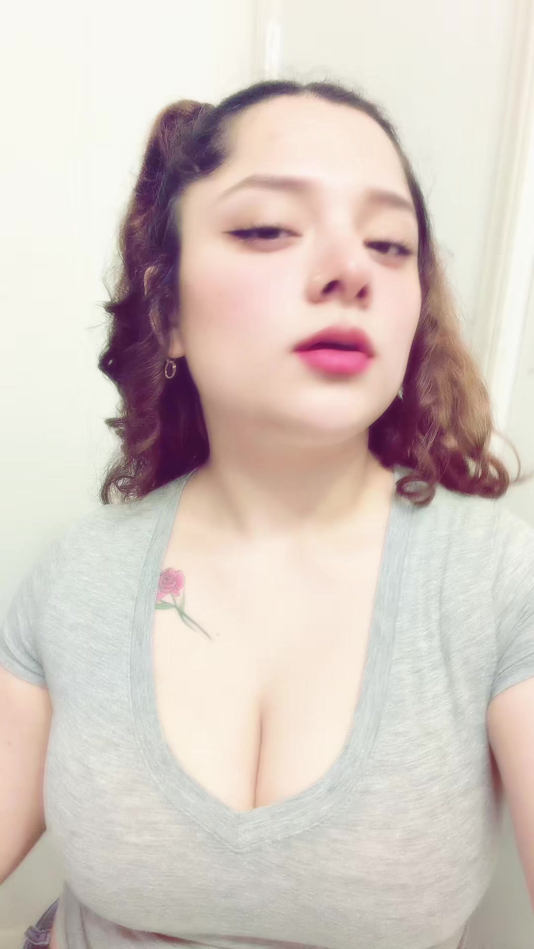 @𝑬𝒔𝒎𝒚💋