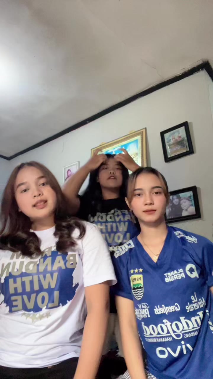 @raisaaaaa