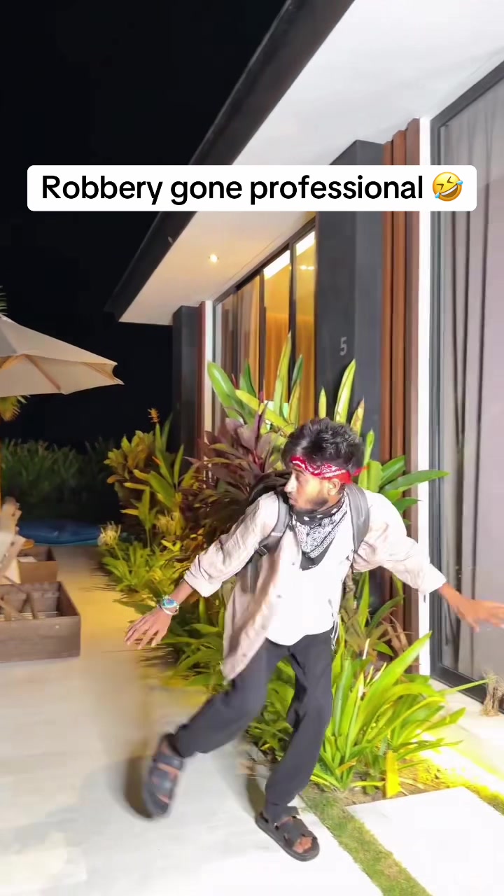 @xtraordinarygomez
