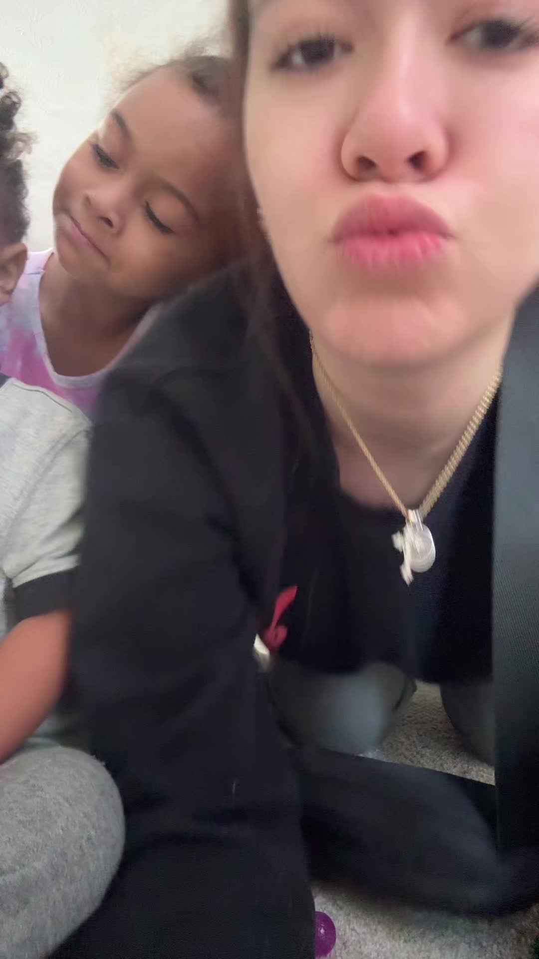 @laynaa