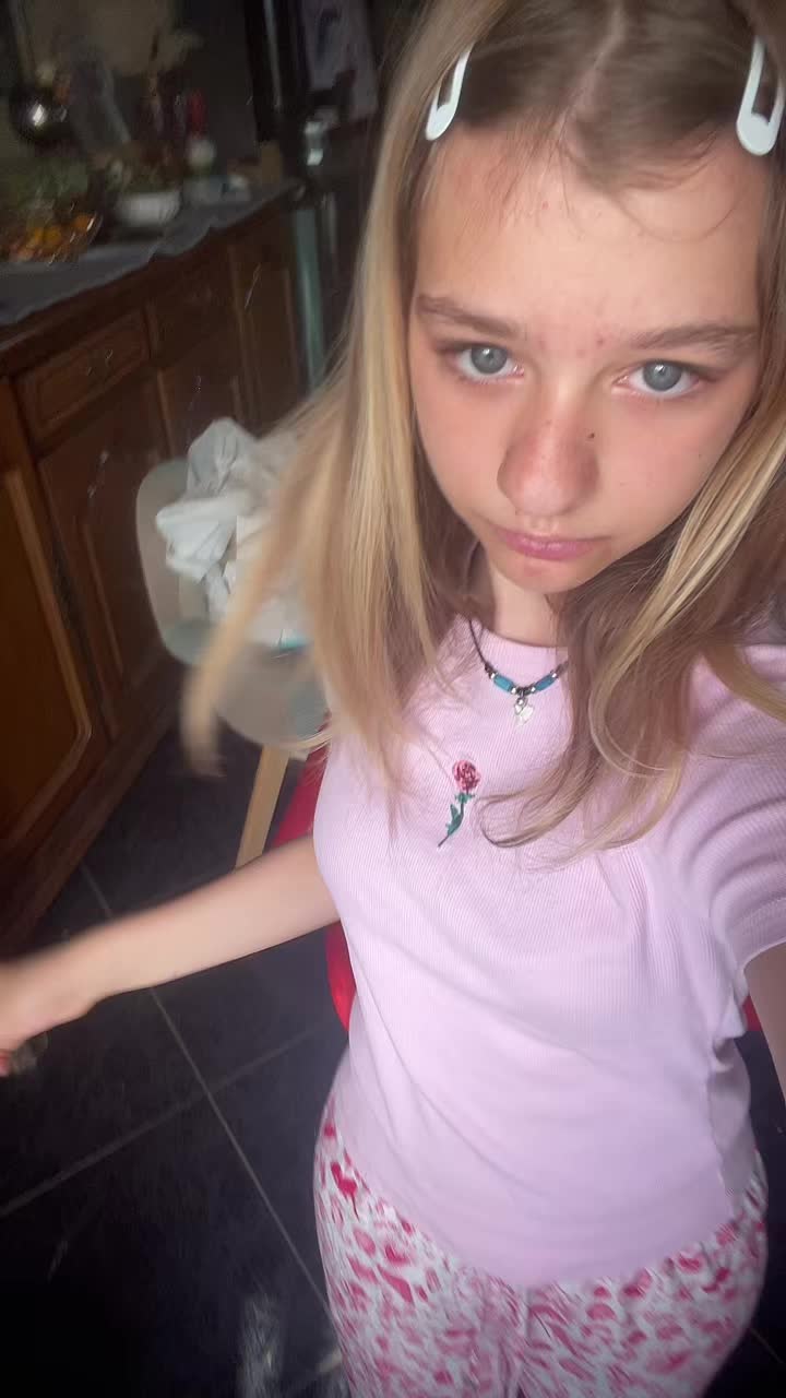 @M.a.&euml;.l_dx 🕸️🫧