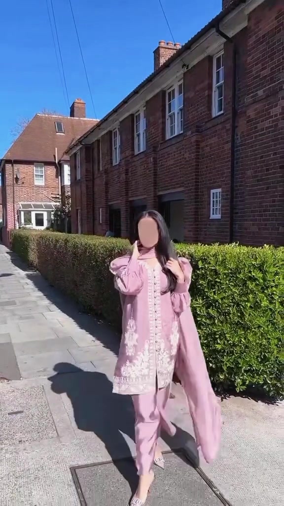 @>3 🧚🏻♀️🇬🇧