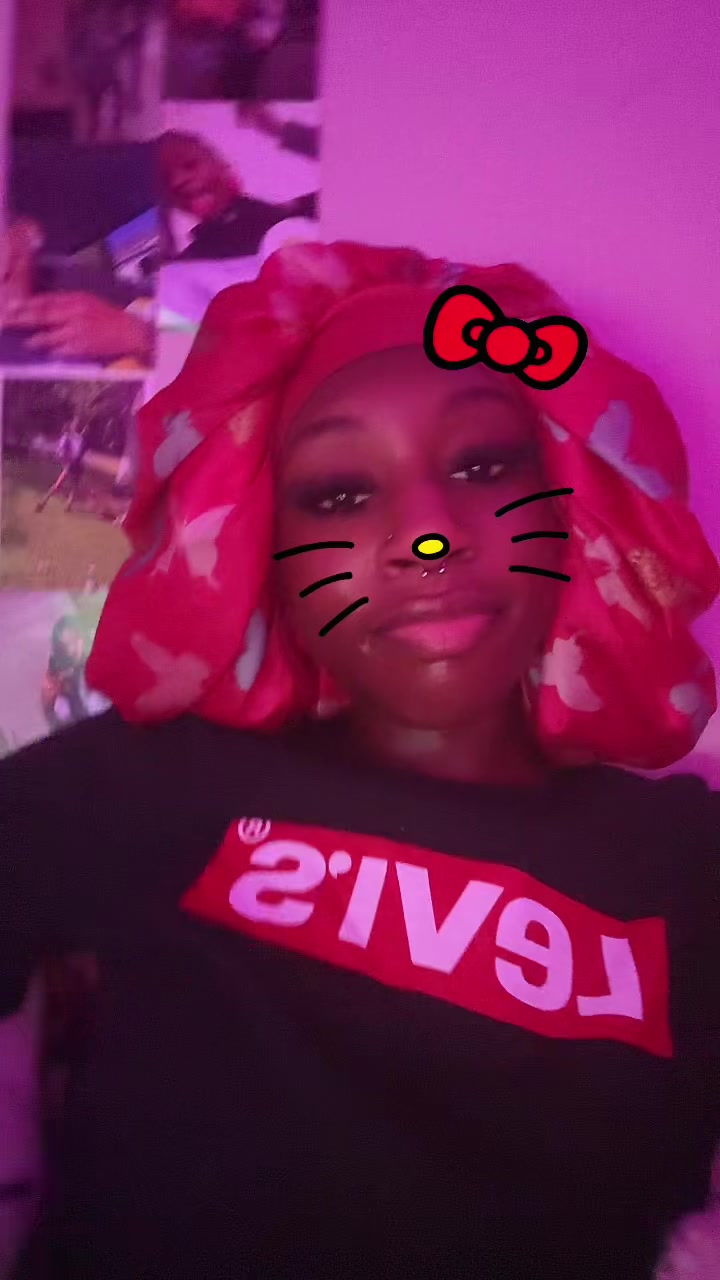 @NayNay👩🏽&zwj;❤️&zwj;💋&zwj;👩🏽