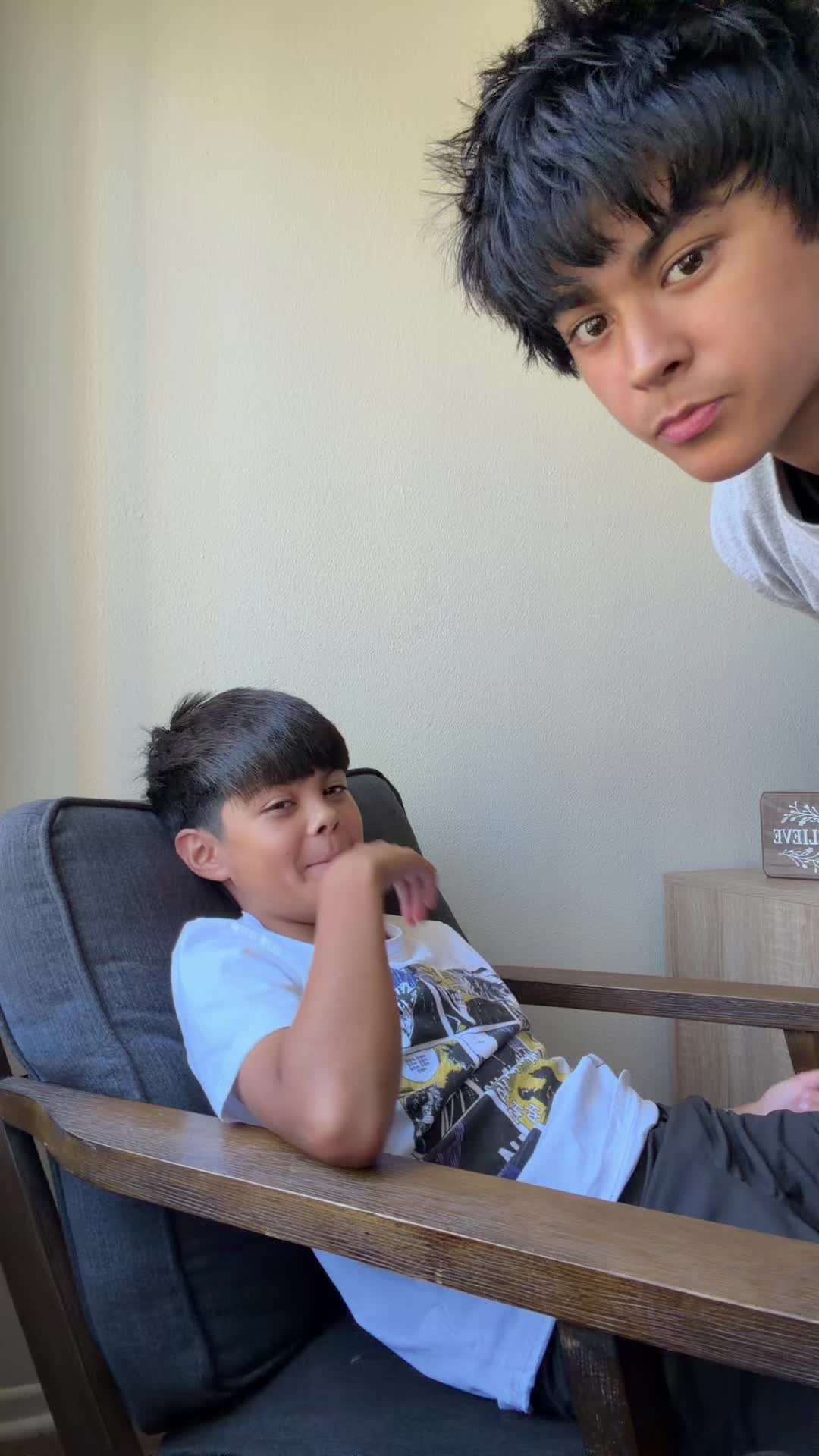 @️brodeez 