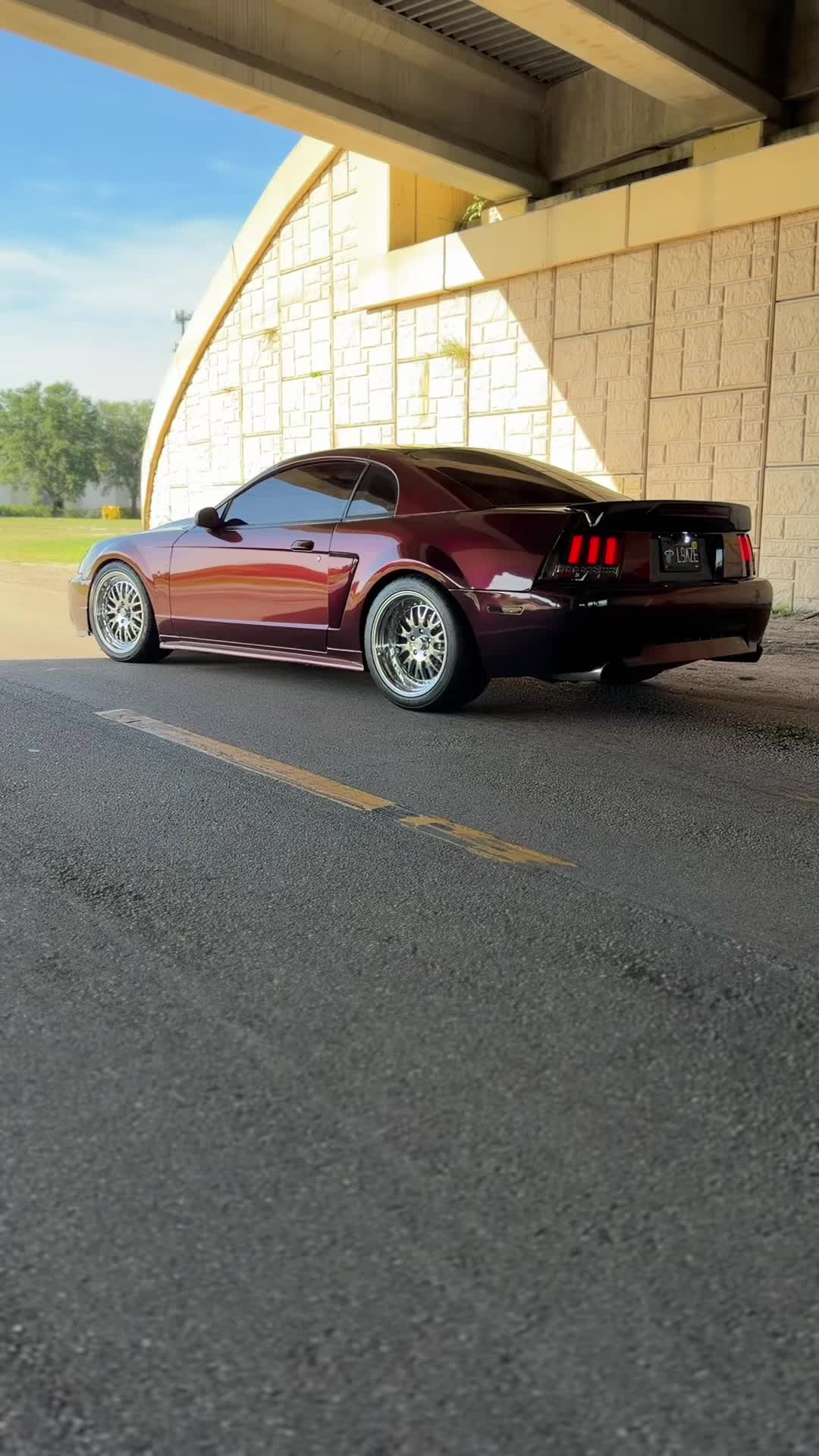 @2v.