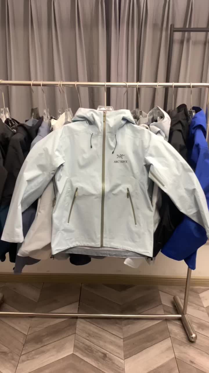 @skiingjacket