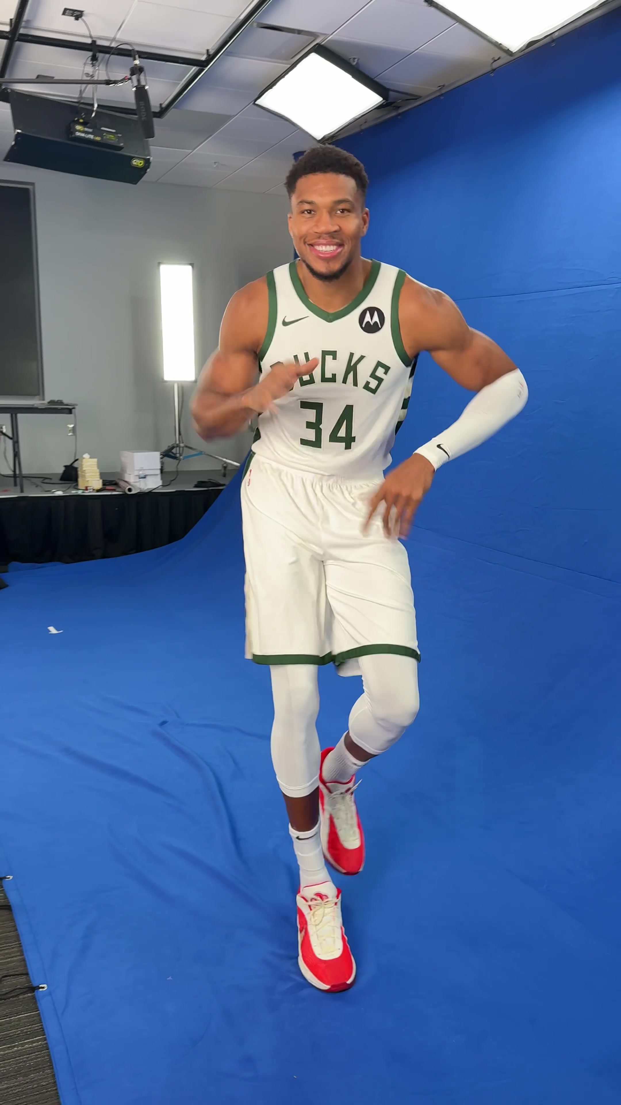 @Giannis Antetokounmpo