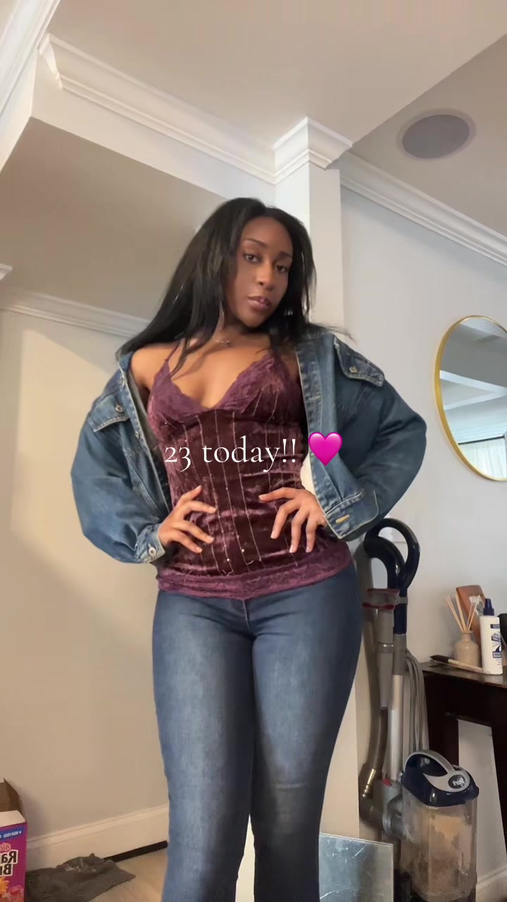@Corinne ๐ค