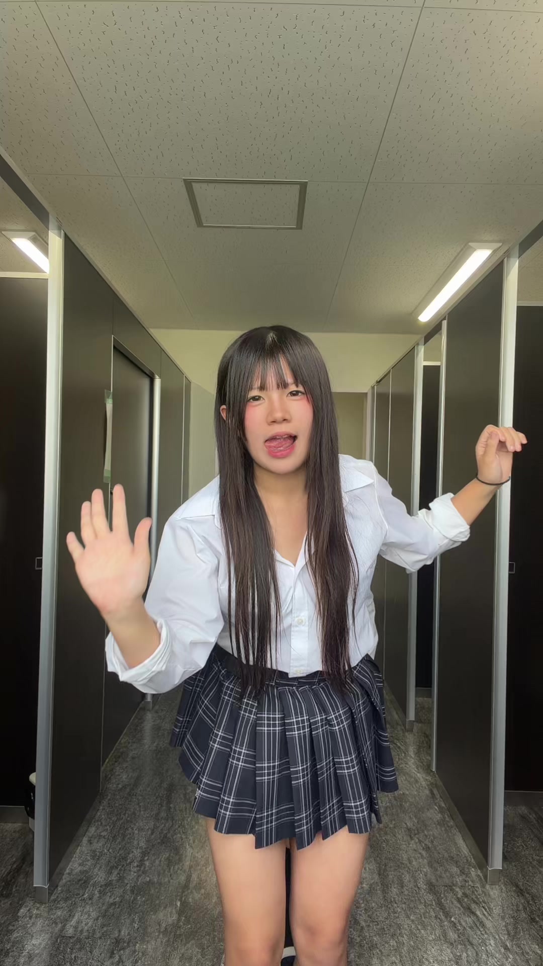 @アヤ