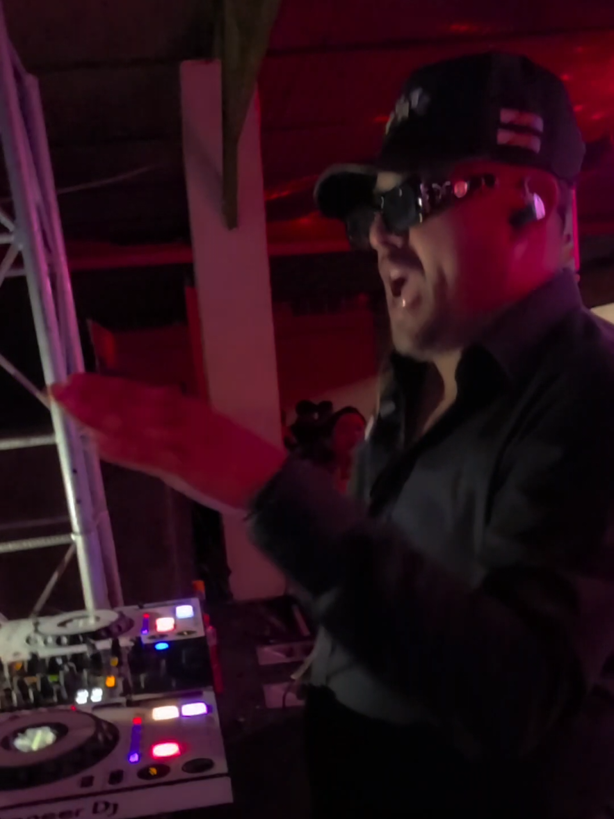 @DJANDERSON BRICEÑO