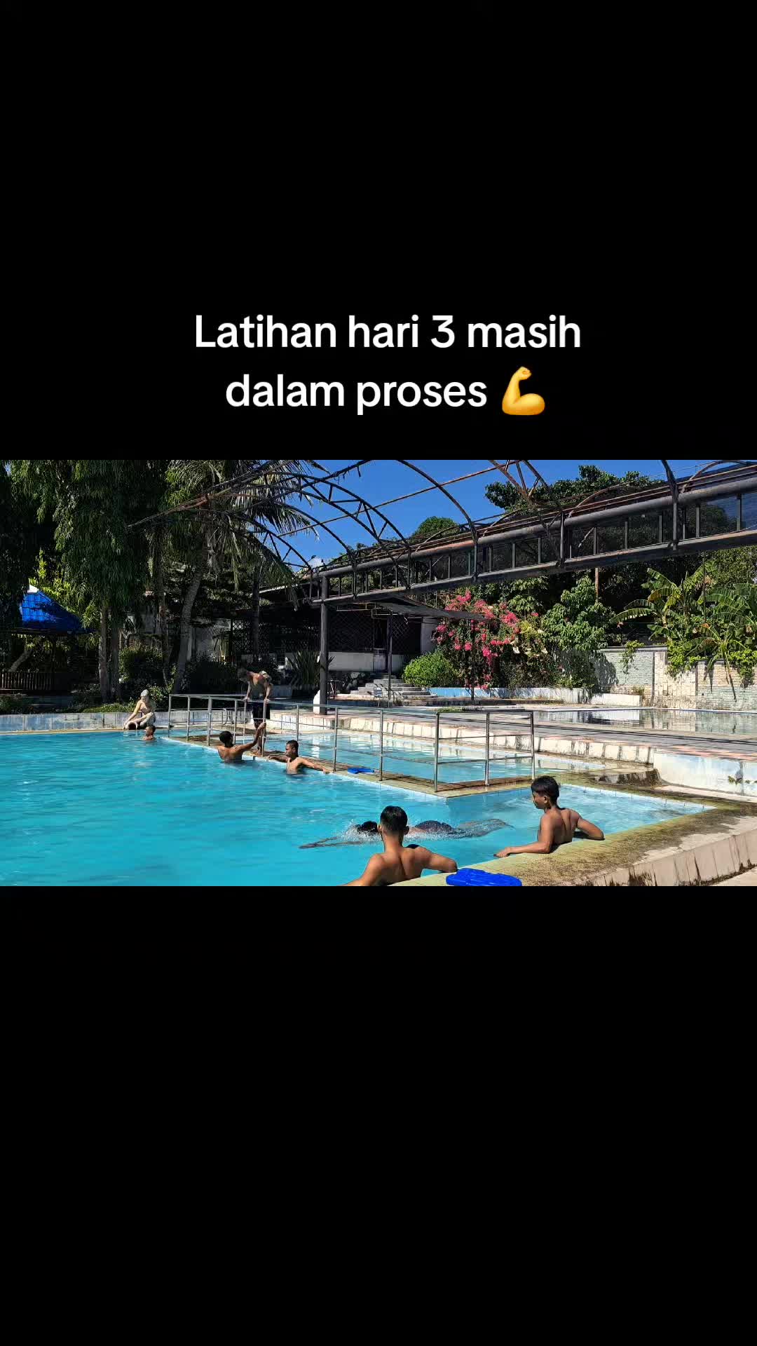 @Ria swimming NTT