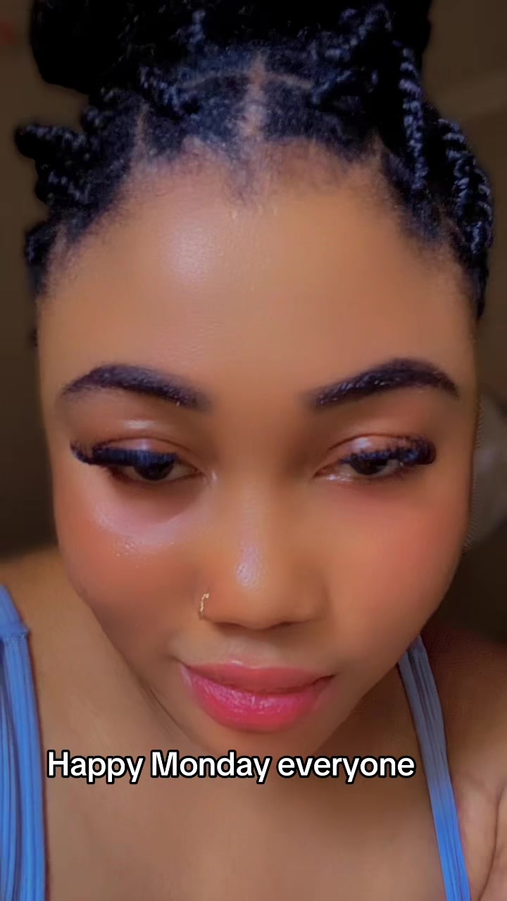 @Real Queen B 👑🦋⭐️
