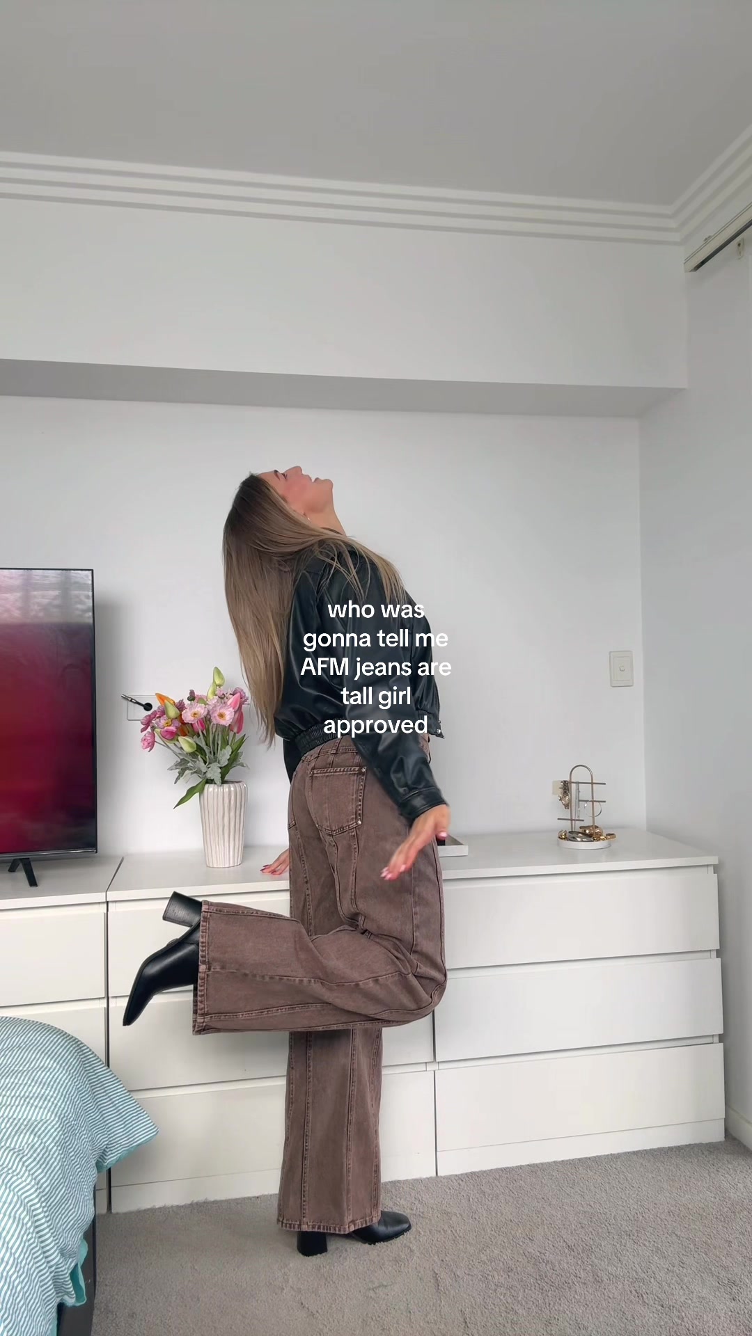 @TAYLA