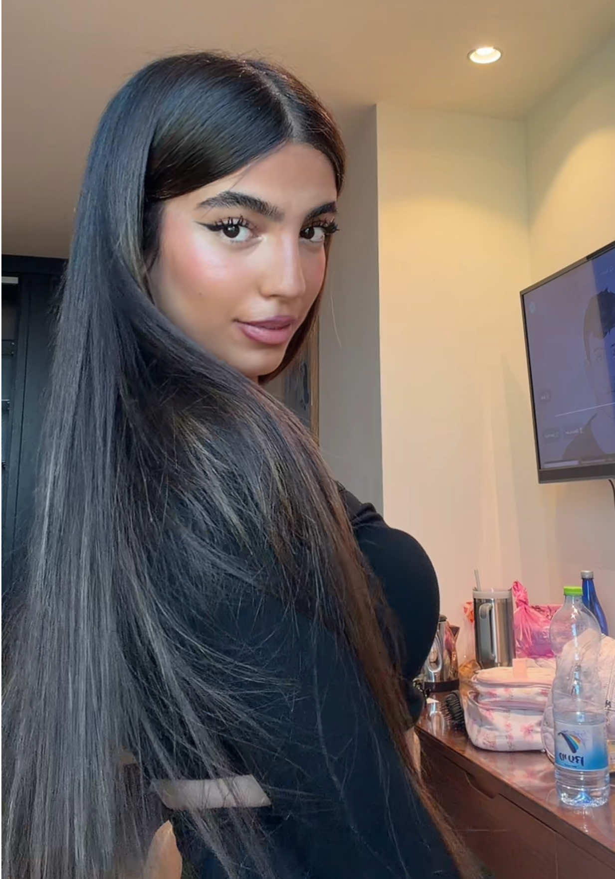 @ELIYA🦋