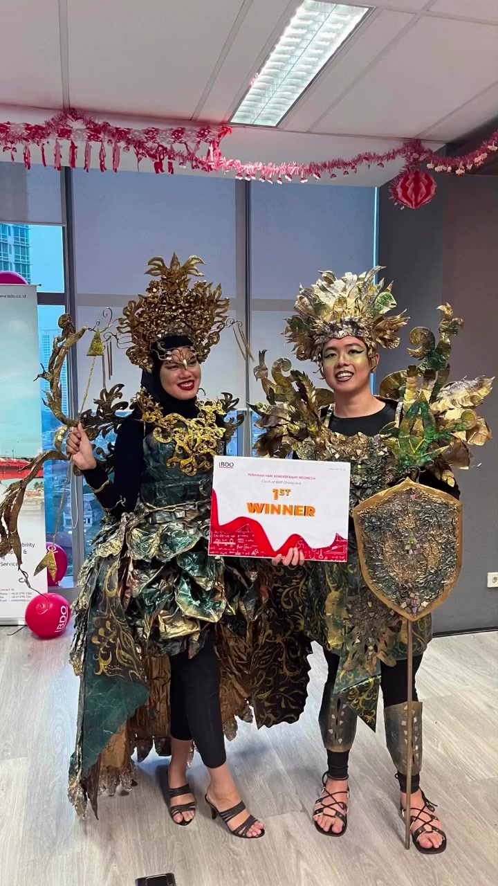 @dani art recycle costume