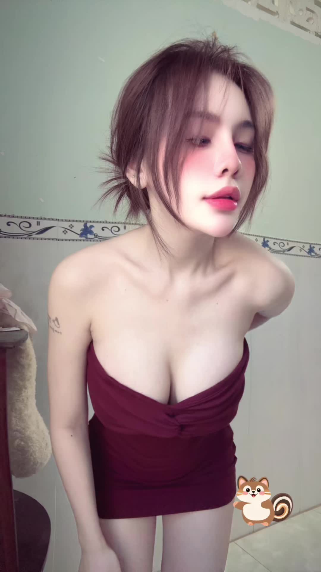 @Embes xíu xiu
