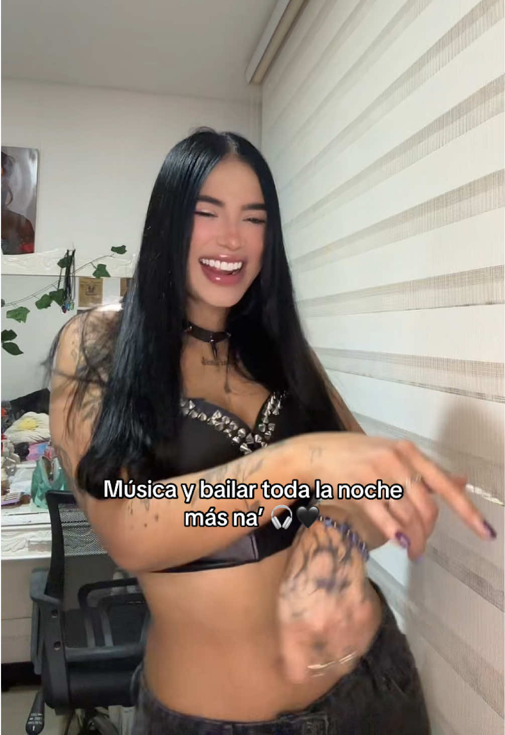 @Laura Londo&ntilde;o 🎧🖤🎵
