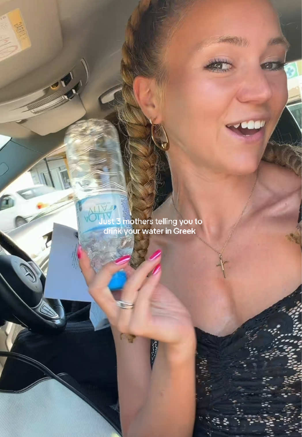 @Bella