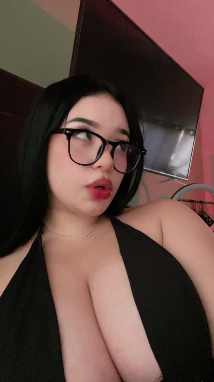 @Sarah neft 🍒