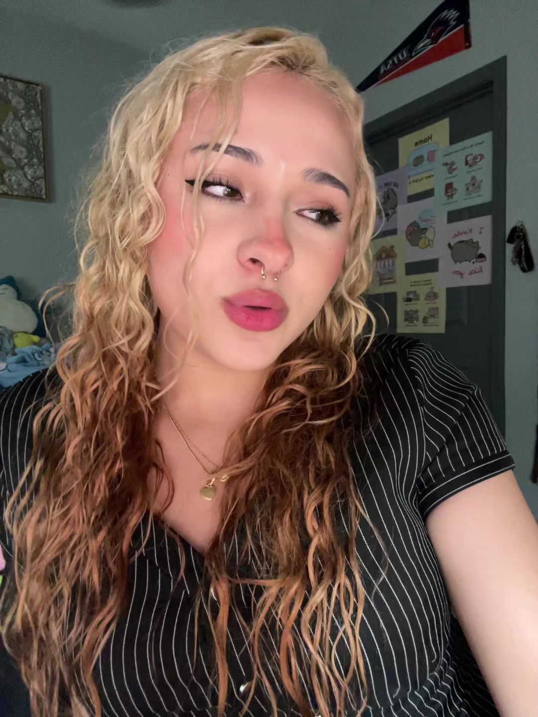 @lyvqrz