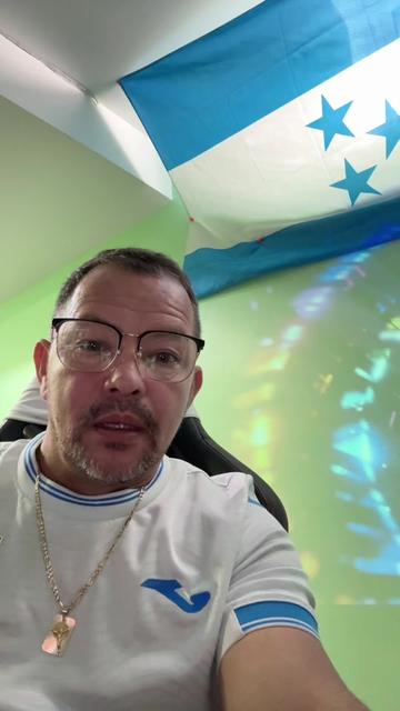 @Rom&aacute;ntico504🇭🇳🇨🇦🎸✋️&spades;️