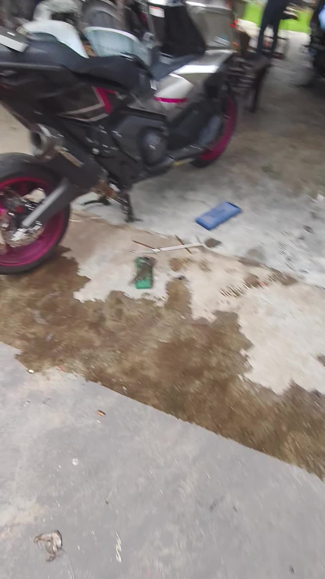 @ahli mesyuarat tingkap