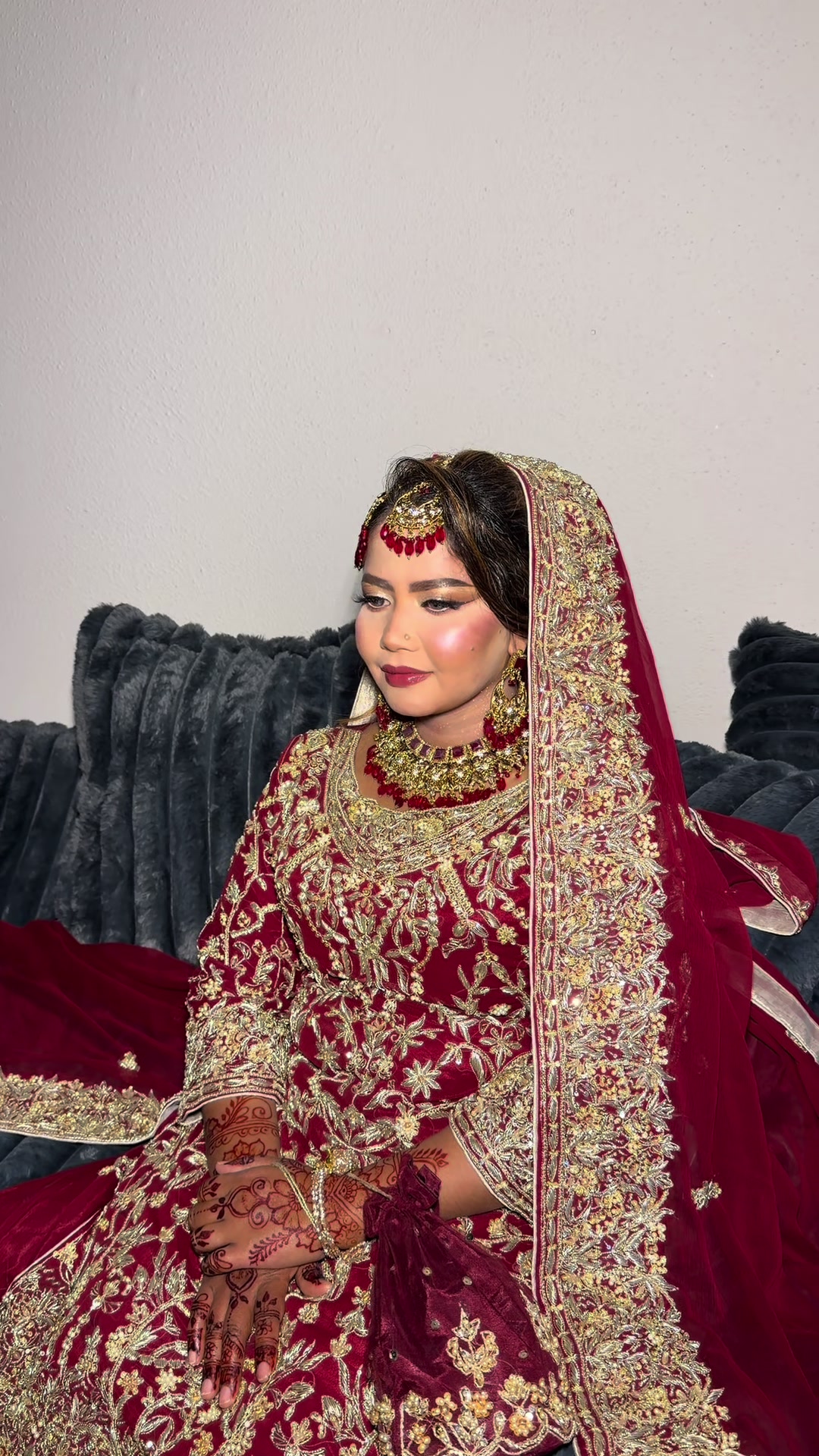 @Makeup by naz