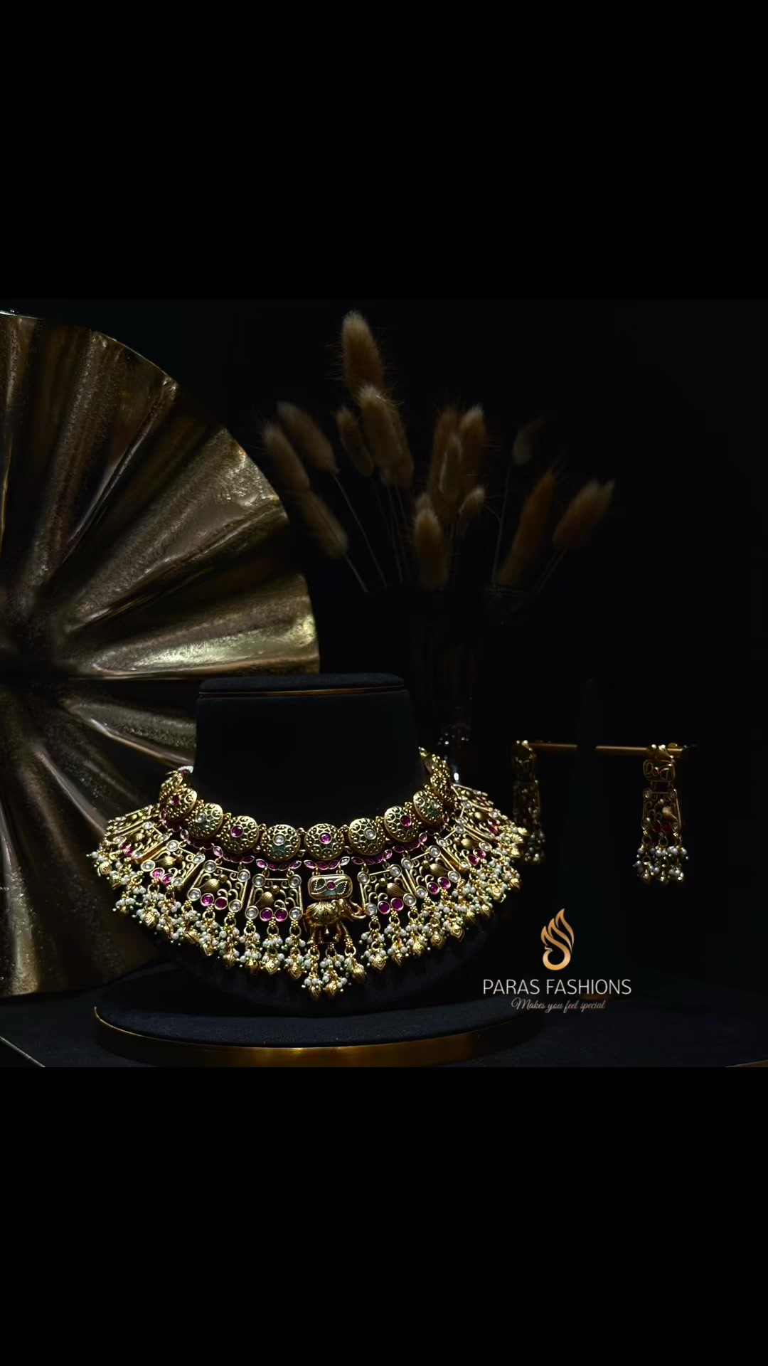 @Paras Fashions