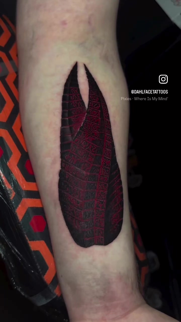 @DahlFaceTattoos