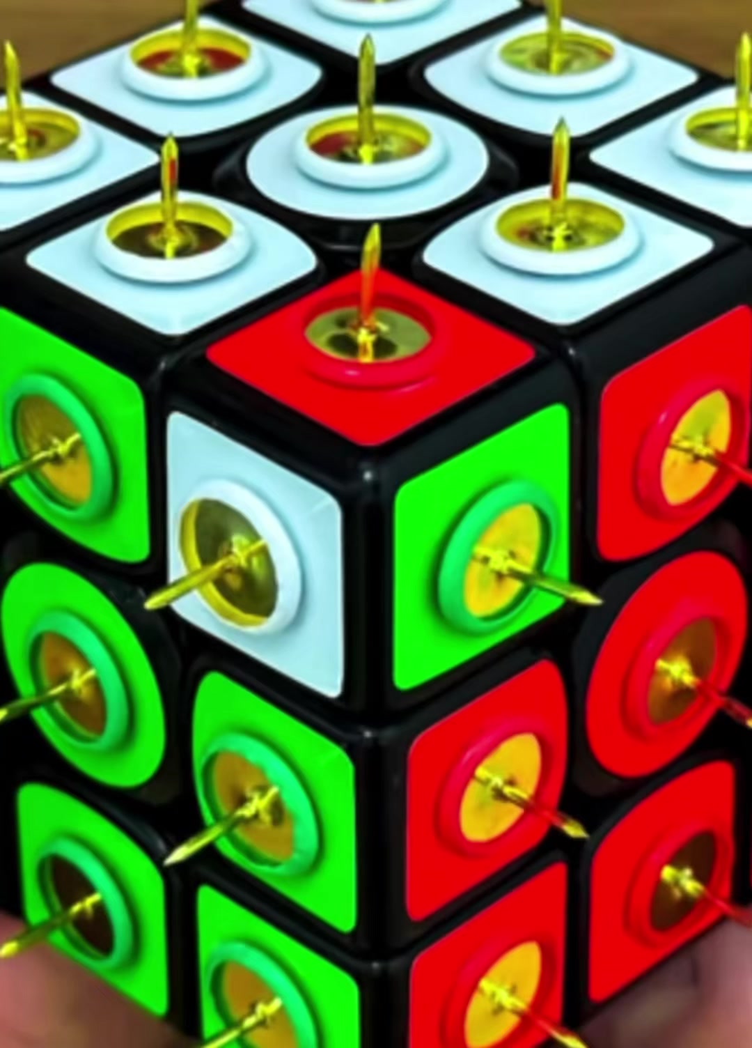 @Golden_Cuber