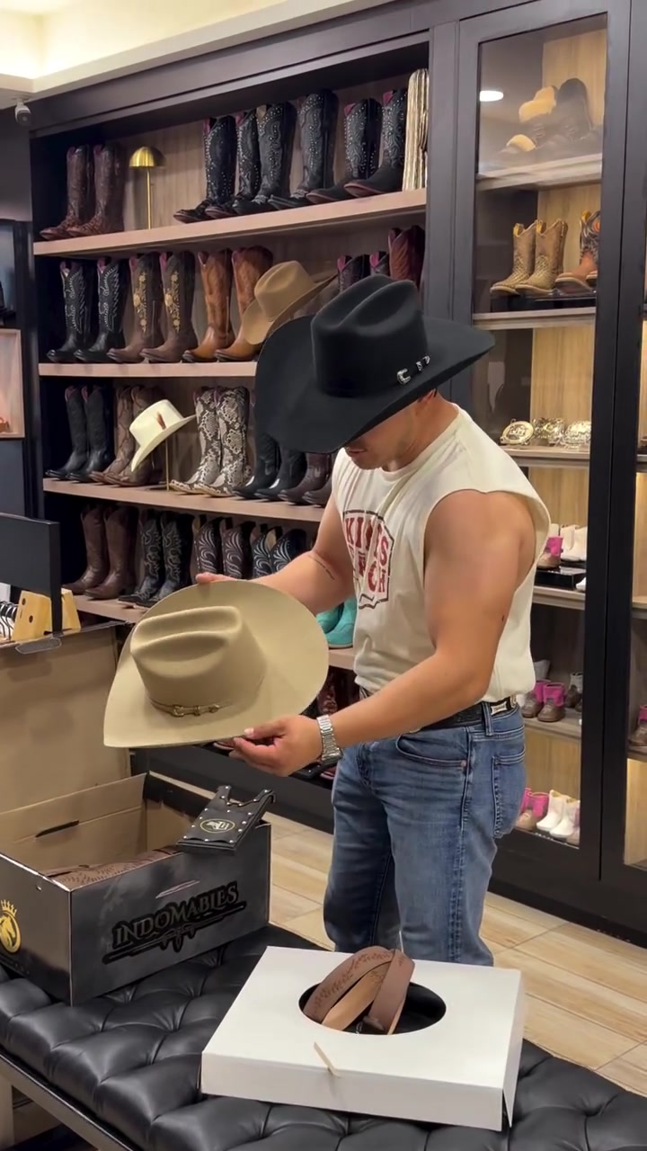 @Lara boots