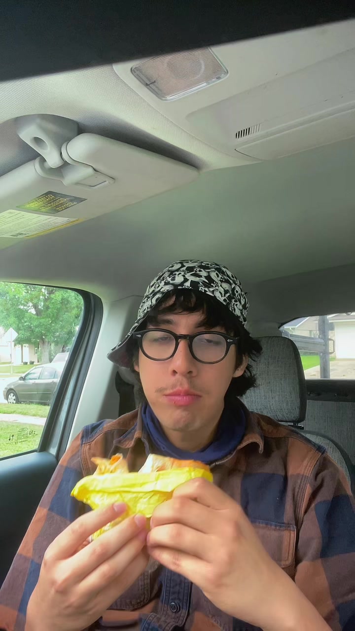 @Y33SHI3