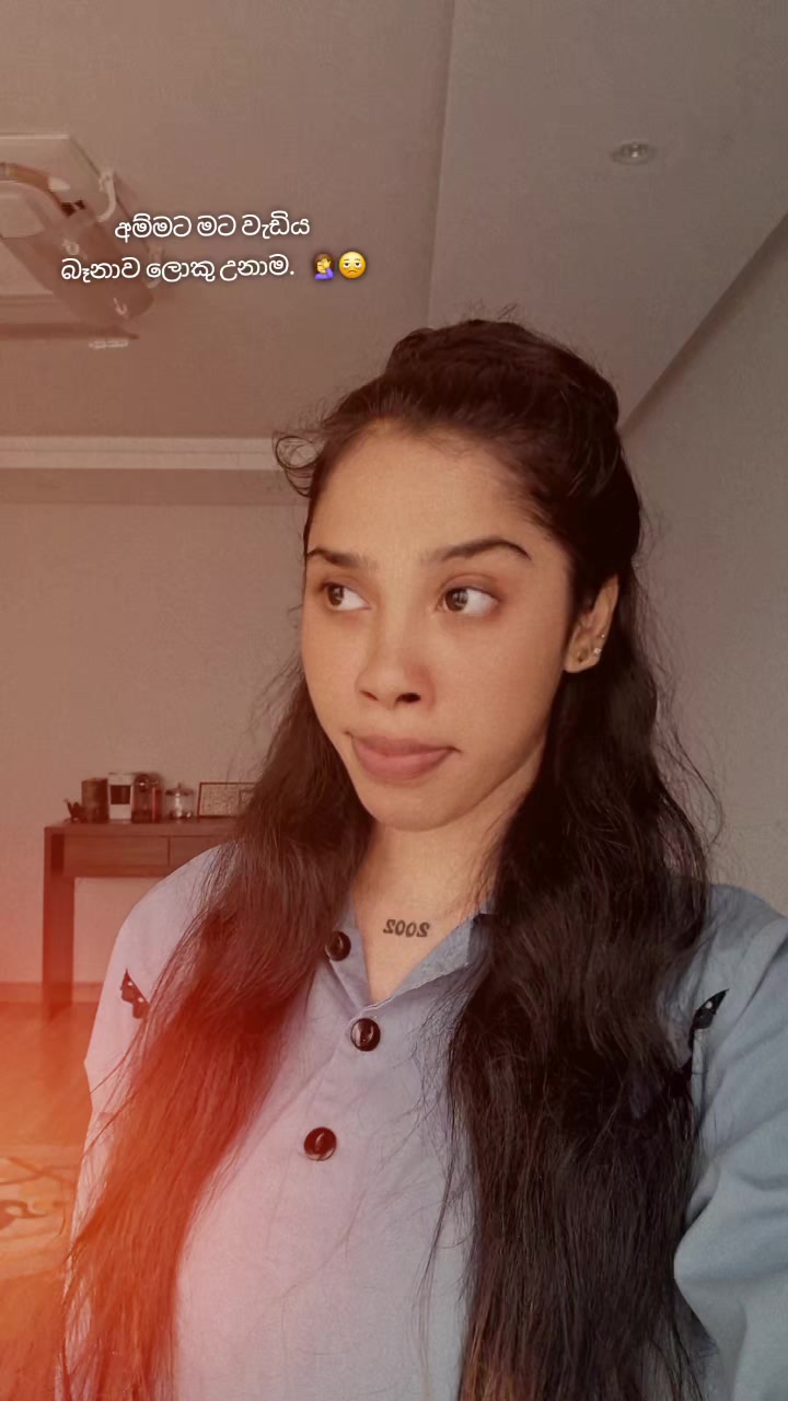 @♡_🍷Shashi🧚♀️_♡