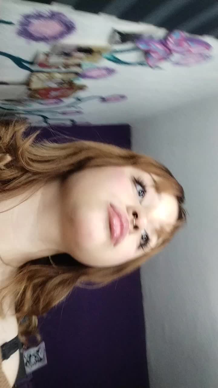 @Vickiss✮⋆˙