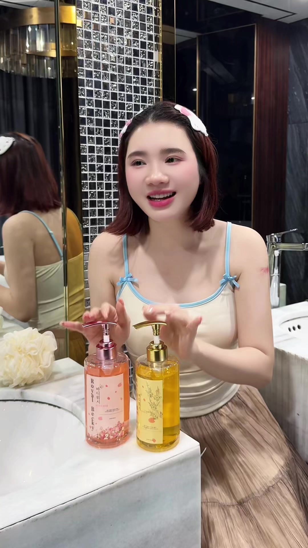 @Hoàng Phi Huyền
