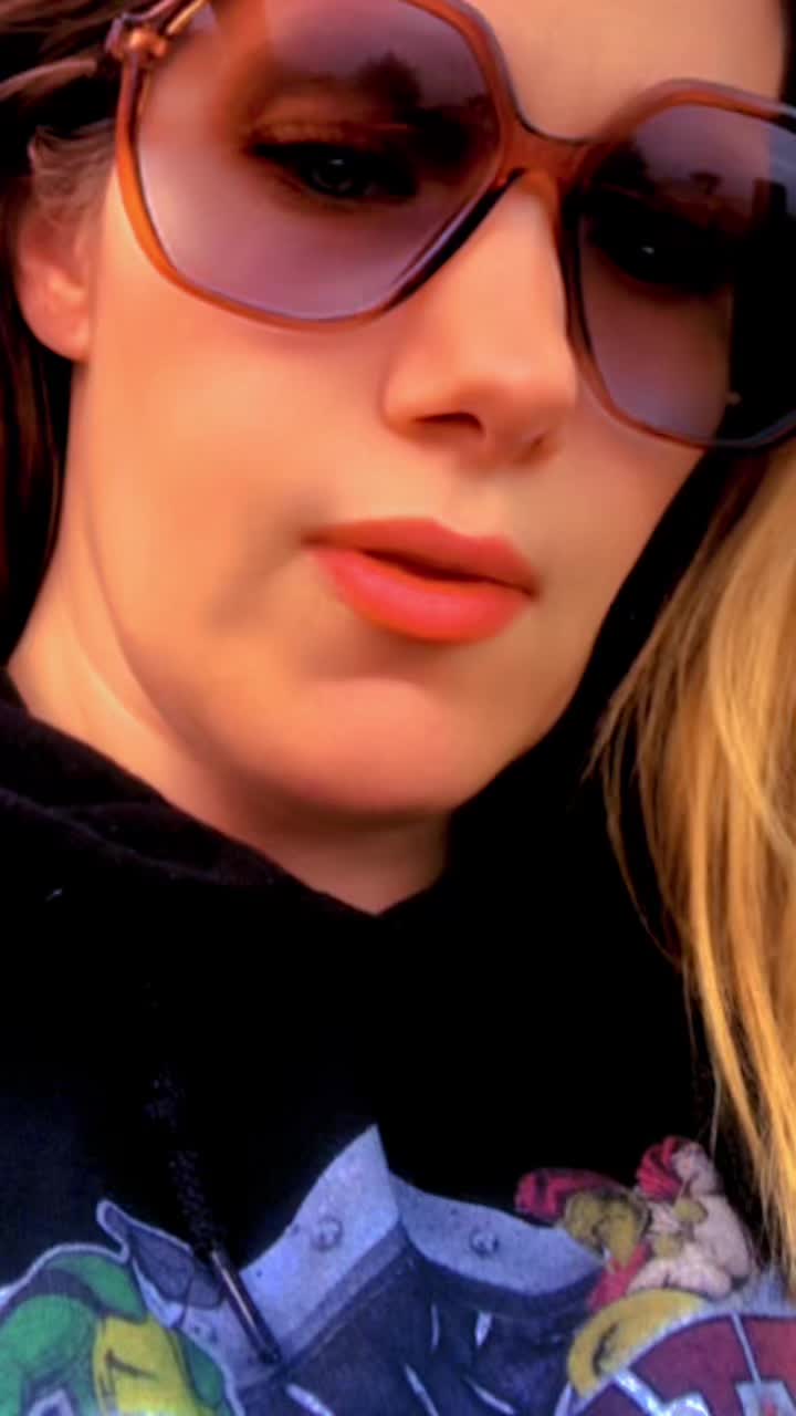 @MizzAmyyE.