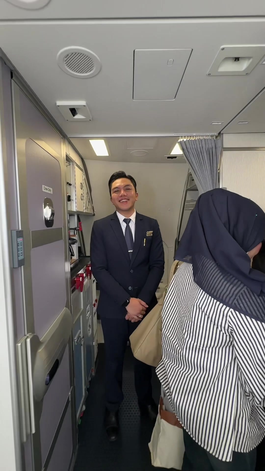 @M R S A 👨&zwj;✈️ ✈️ 🇲🇨