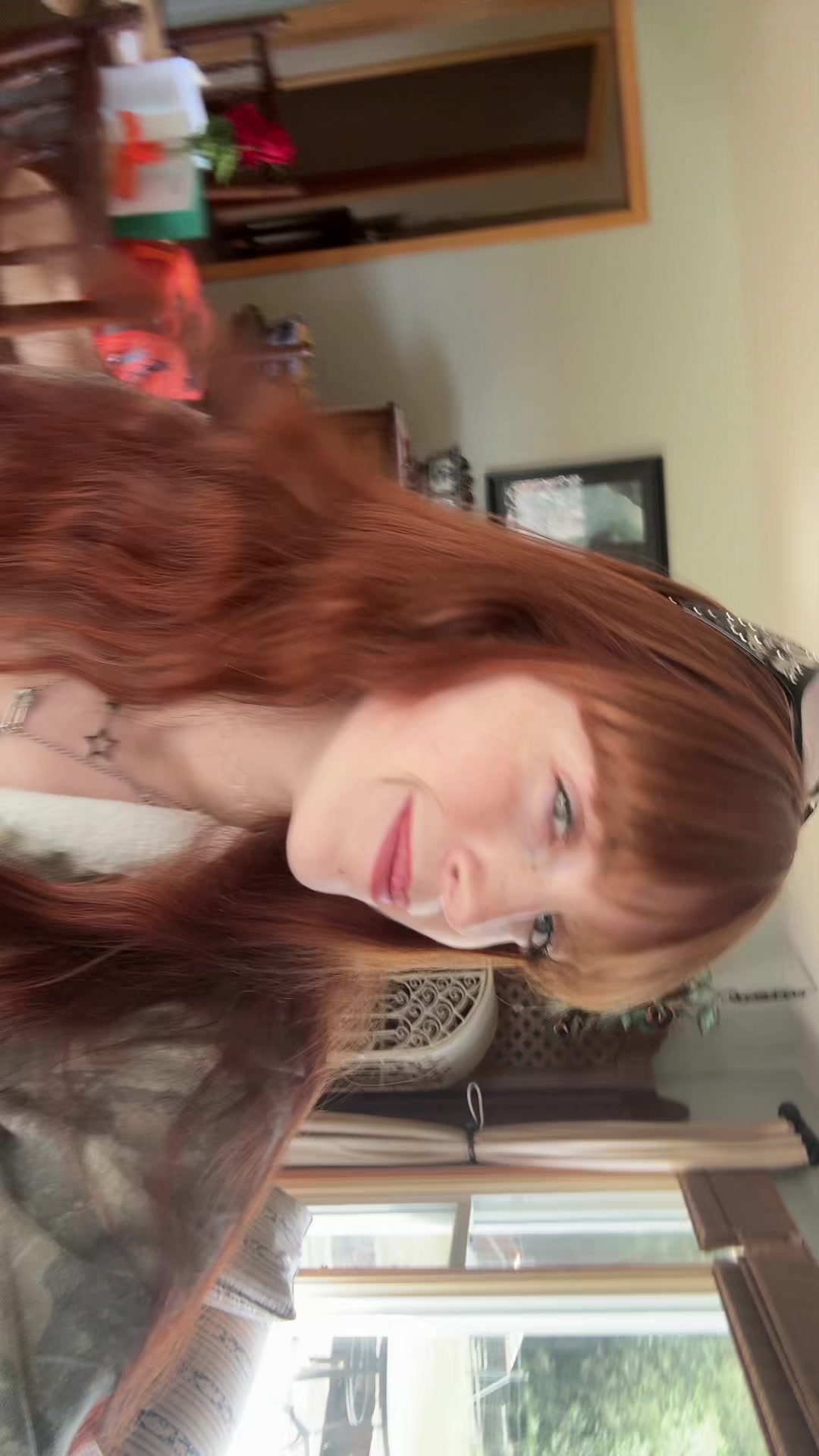 @Ella