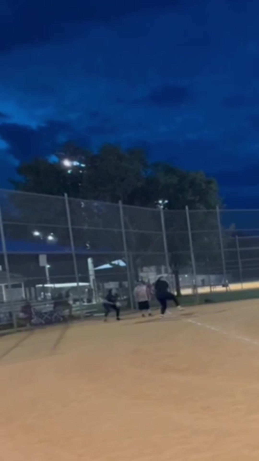 @that.slowpitch.lefty