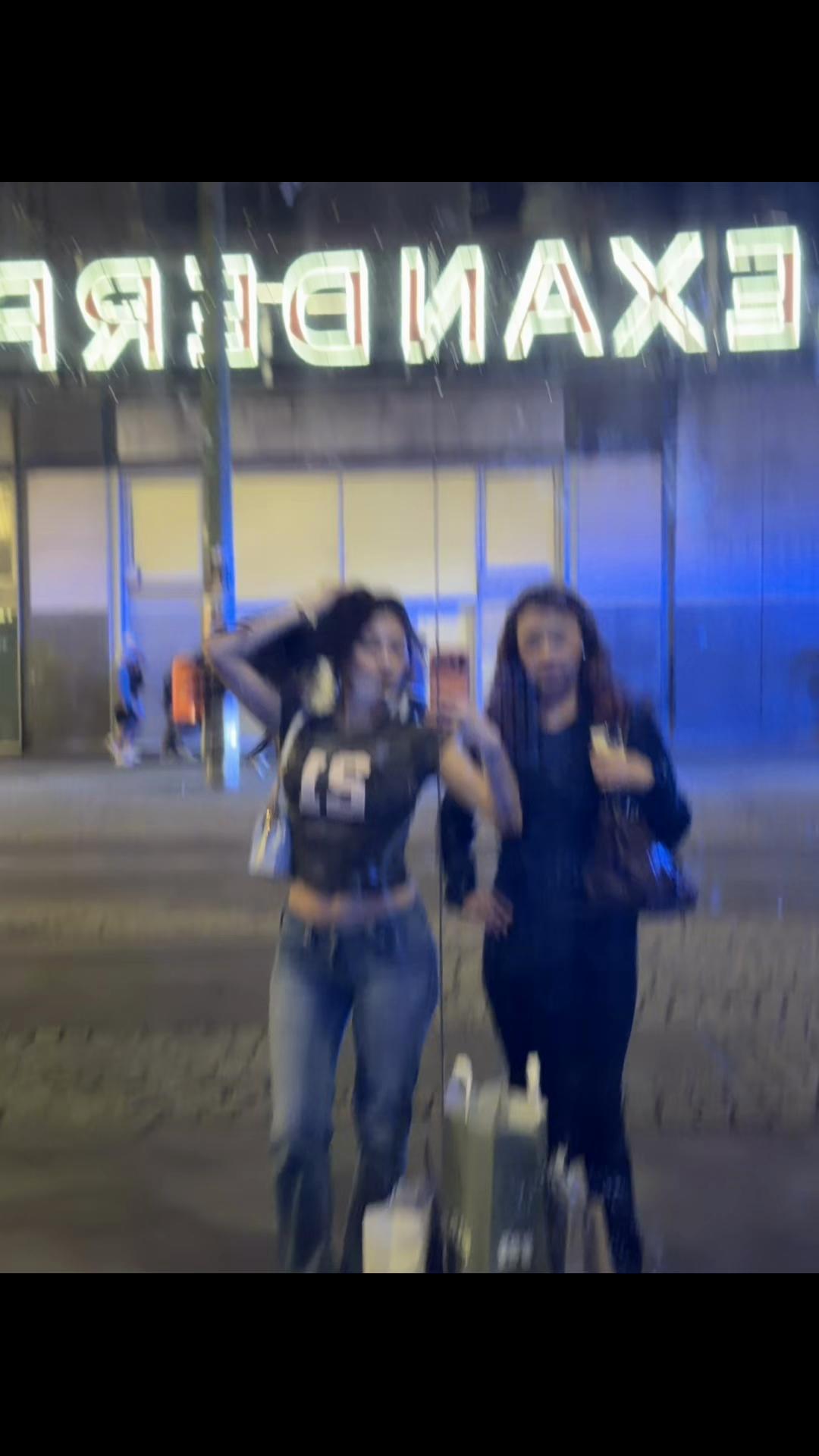 @Lily🇰🇭