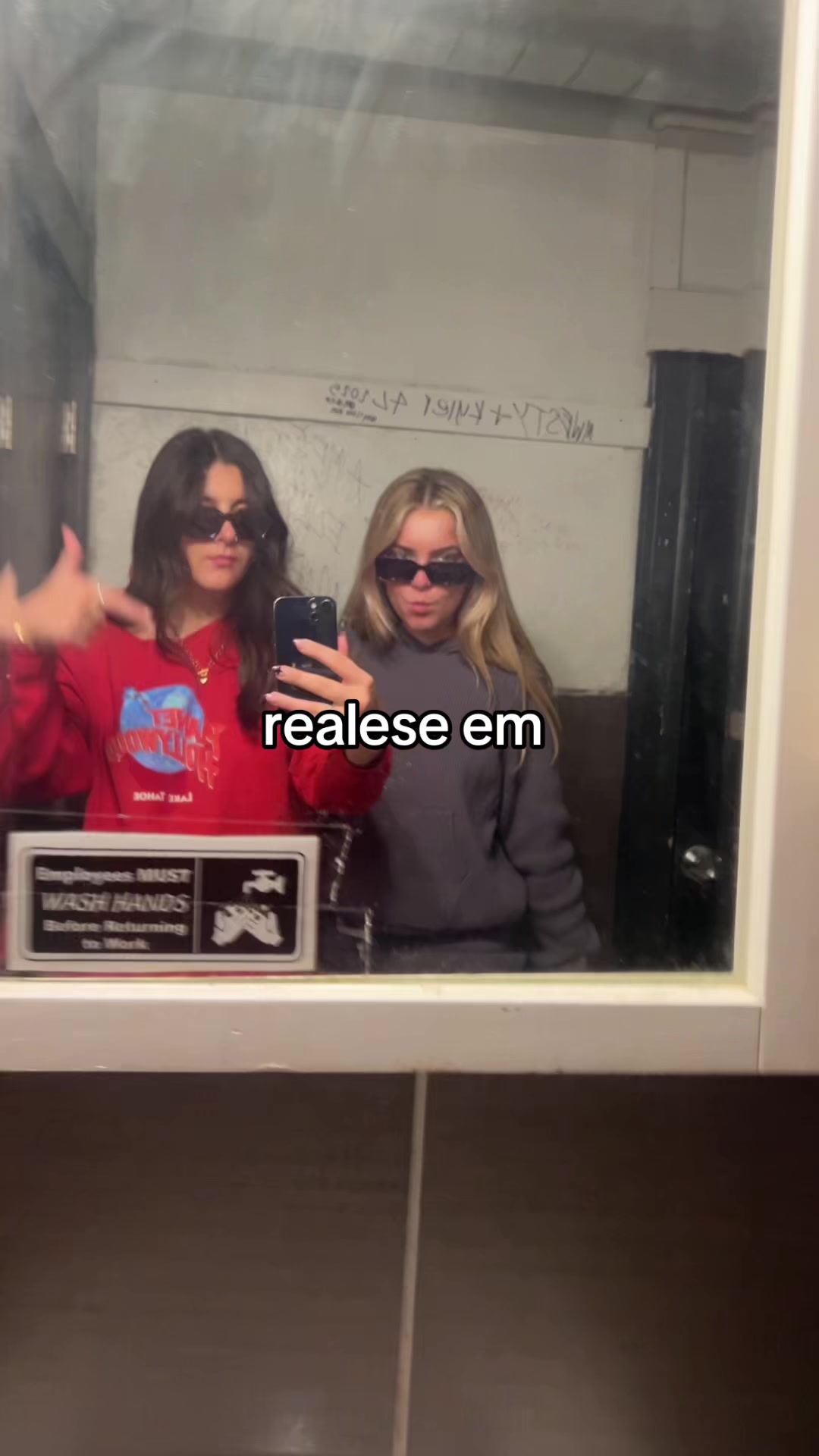 @izzy