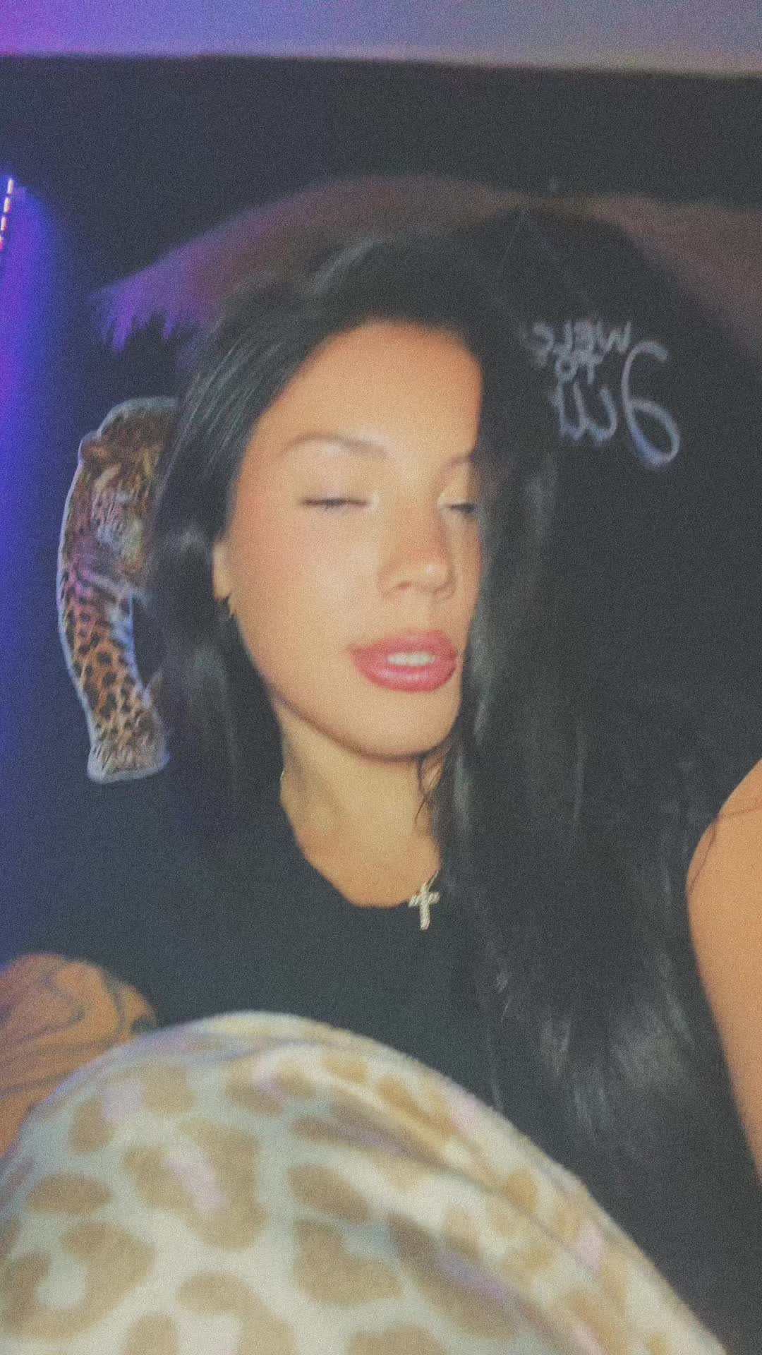 @Jess๐